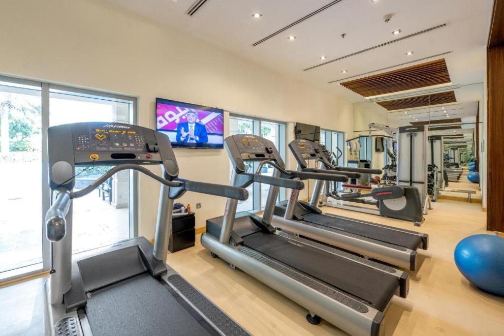 Ultimate 2 Bedroom Next To Burj Khalifa With Opera With Fountain Views * دبي